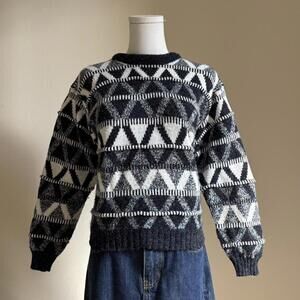 90s zig zag funky sweater